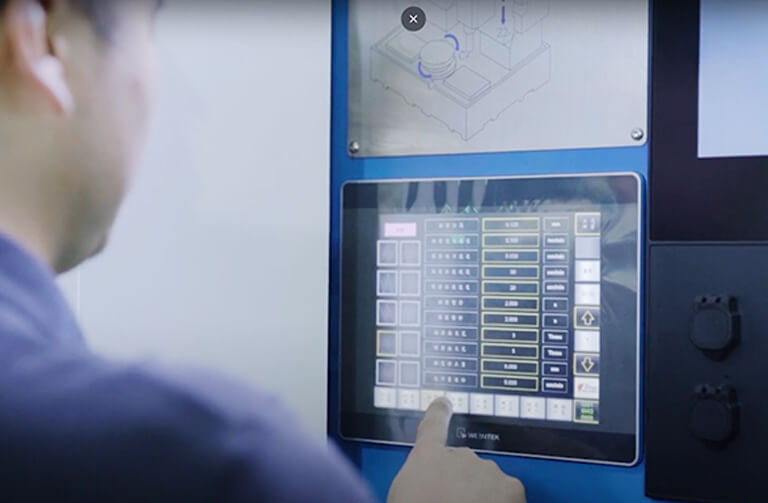 We Transform Our Experiences Into Easy-Peasy Dialogue HMI for Users